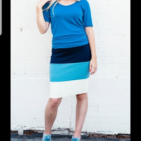 LuLaRoe Cassie - Picture 8 of 11